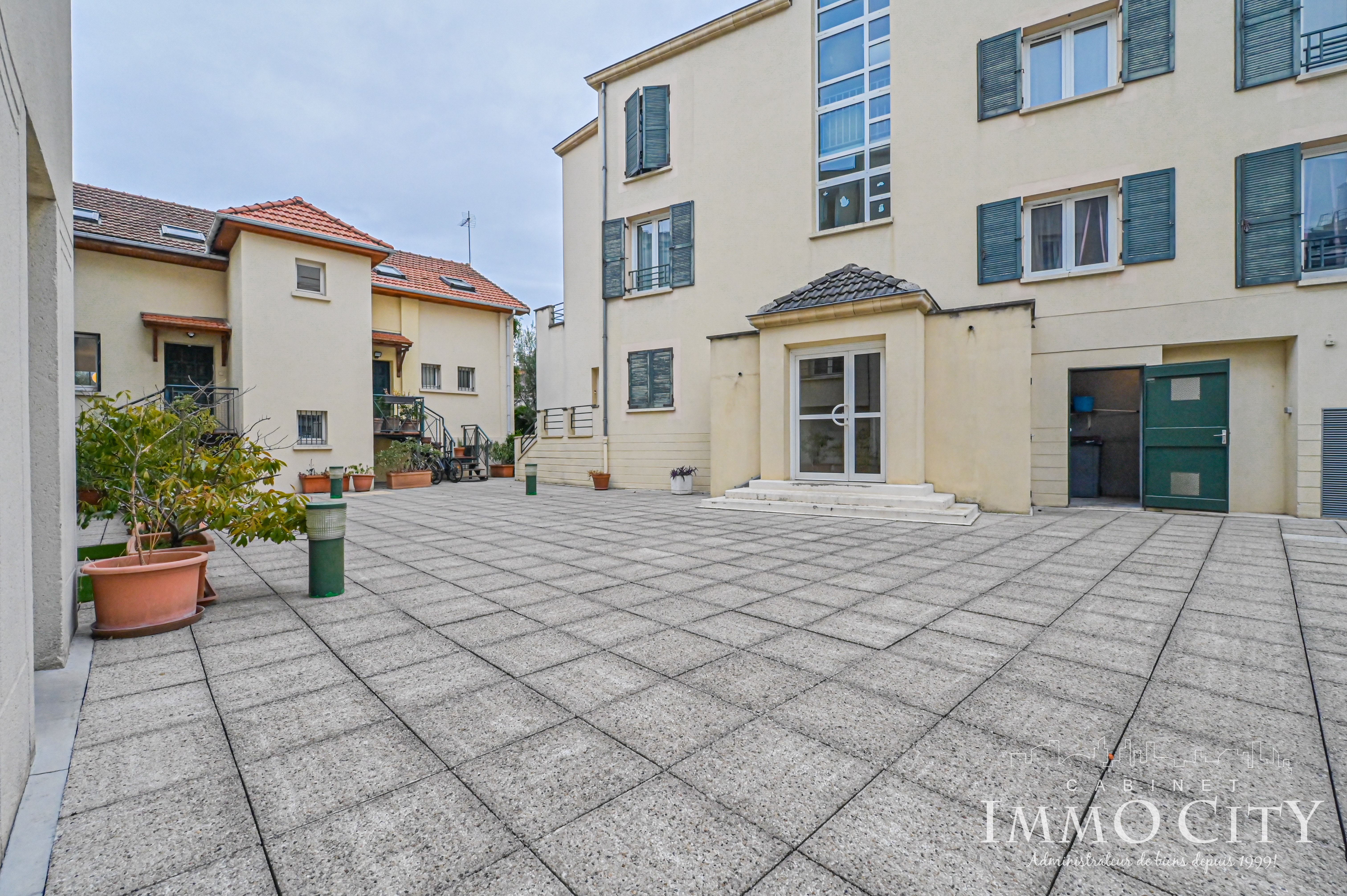 2 PIECES DE 33.93M² - ASNIERES SUR SEINE - 990 € CC
